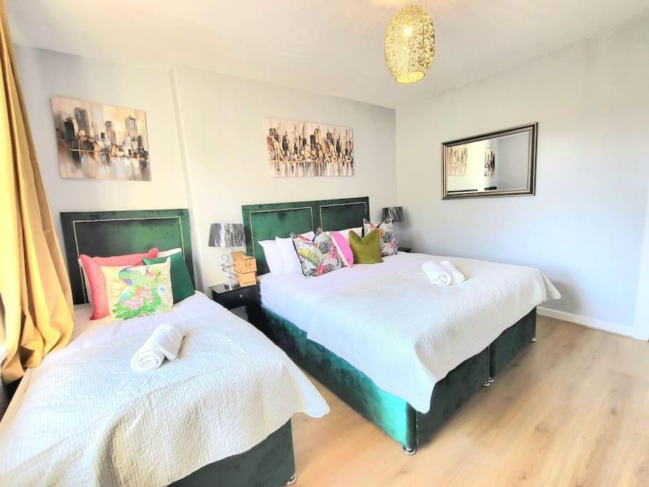 4 Bedrooms Apartment By Sensational Stay Short Lets & Serviced Accommodation Édimbourg Extérieur photo